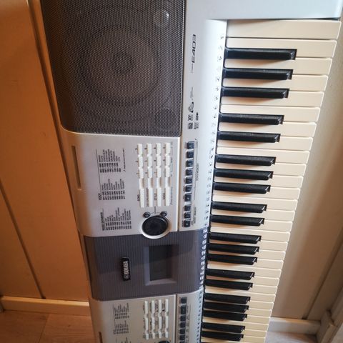 Yamaha PSR E-403