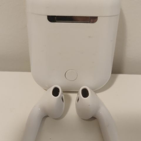 AirPods