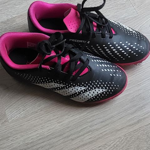 Fotball sko Adidas predator 32