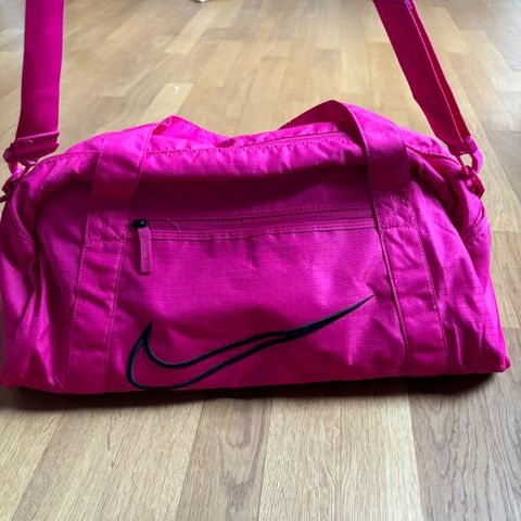 Rosa Nike bag