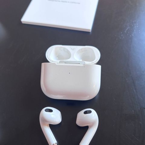 Pent brukt AirPods (3. gen)