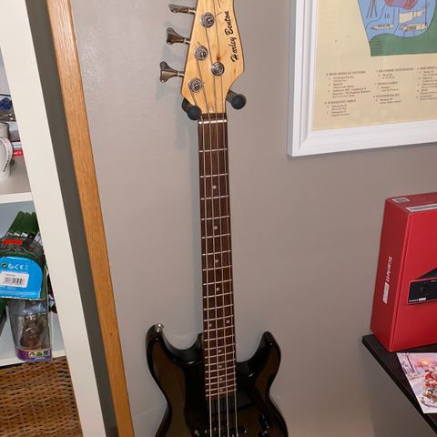 Harley Benton P bass