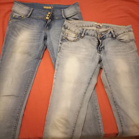 Jeans selges samlet