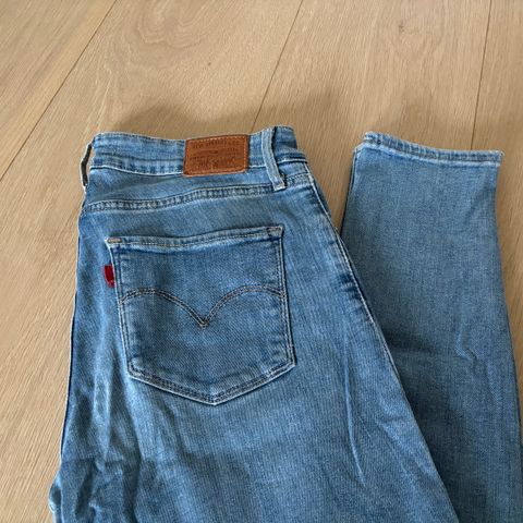 Levi’s 721 High Rise Skinny jeans str. W27