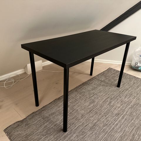 Ikea skrivebord