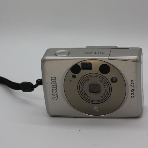 Canon Ixus Z50 Kamera – Retro Skatt for Samlere!