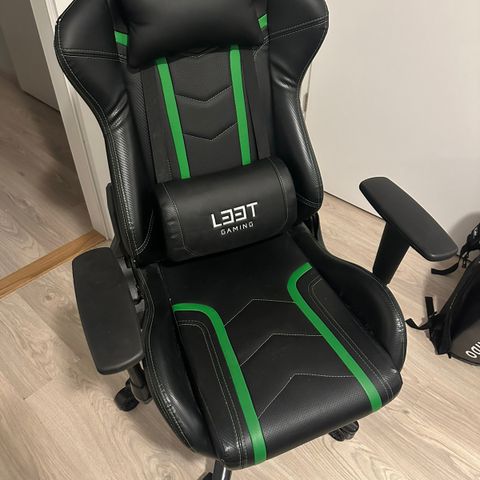 LEET gamingstol med recline