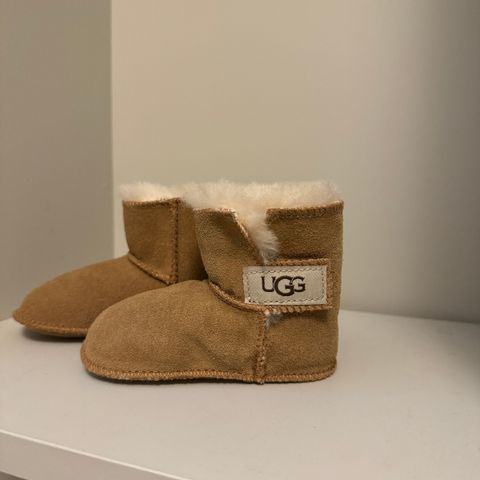 Ugg tøfler