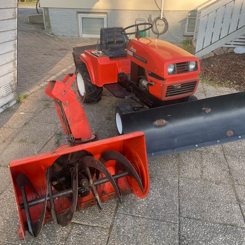 Salges litten traktor Ariens S16 H, Hidrostatic, med snøfreser!!!