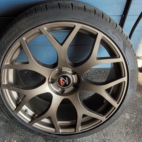 Dcenti Racing 20" med P-Zero sommerdekk selges/byttes