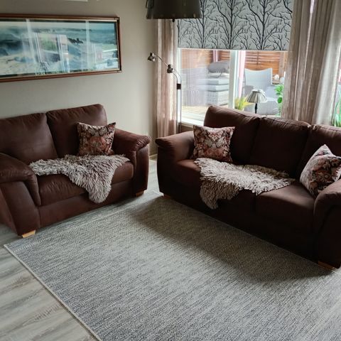 3+2 Sofa