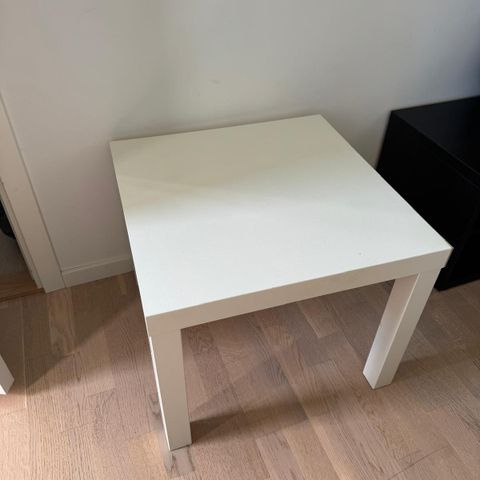 Hvit Ikea bord