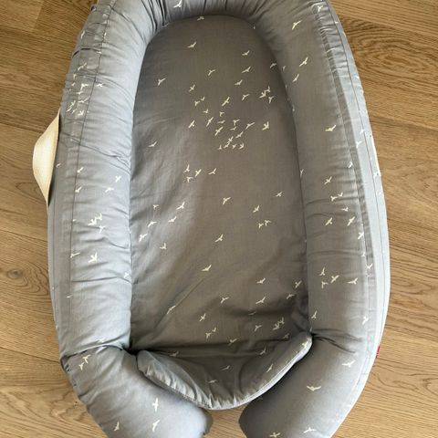 Voksi babynest premium (350kr)