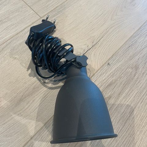 Hektar vegglampe fra IKEA