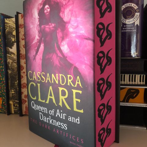 Fairyloot - Queen of Air and Darkness by Cassandra Clare