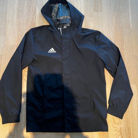 Adidas tynn jakke, Str S