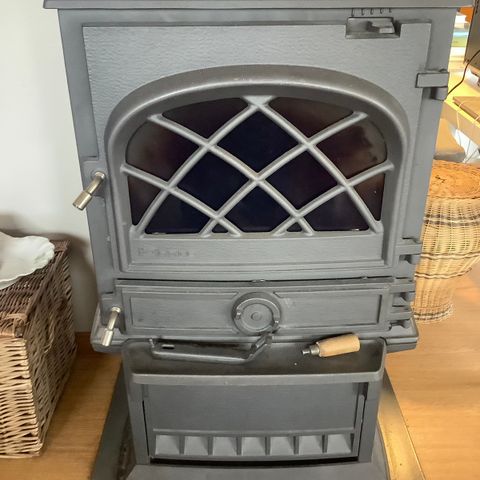 Dovre rentbrennende vedovn kr 7500