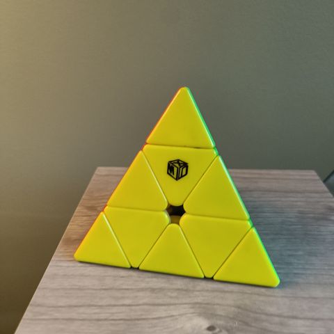 X-Man bell M pyraminx