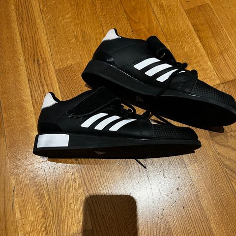 Løftesko Adidas Power 3 - str. 42