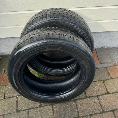 2 Stk. Antitrekker 205/55 R16 94 T  piggfrie vinterdekk