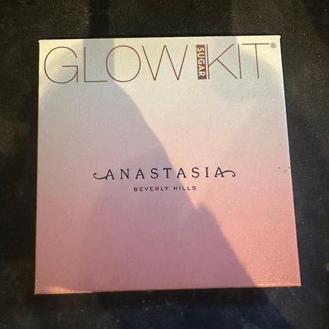 Anastasia highlighter glow kit