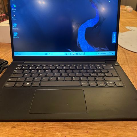 Lenovo V14 Gen3 14" i5/8/256GB bærbar PC (business black