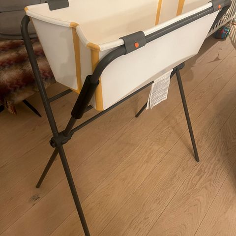 Stokke Flexi Bath badekar, nyfødtsete og stand/stativ