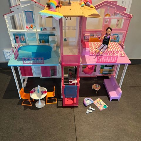 Barbie Malibu Town House