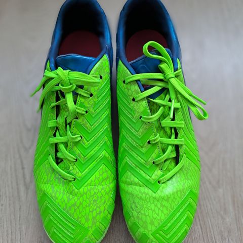 ADIDAS  PREDATOR  ABSOLADO Fotballsko  Str 44.