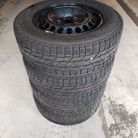 VW Transporter 16" stålfelger + 215/65 R16C Vinterdekk