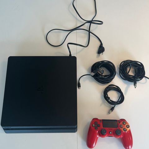 Pent brukt Ps4 Jet Black 500Gb og Ps4 tilbehør