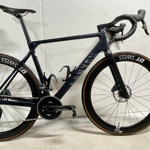 NY RAMME! Canyon Ultimate CF SLX 8 Force AXS (MEDIUM)