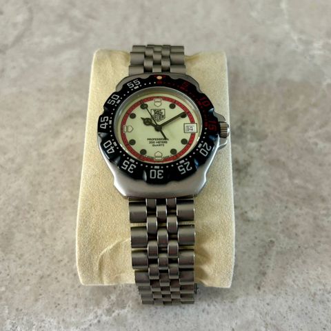 TAG Heuer F1 Professional Quartz