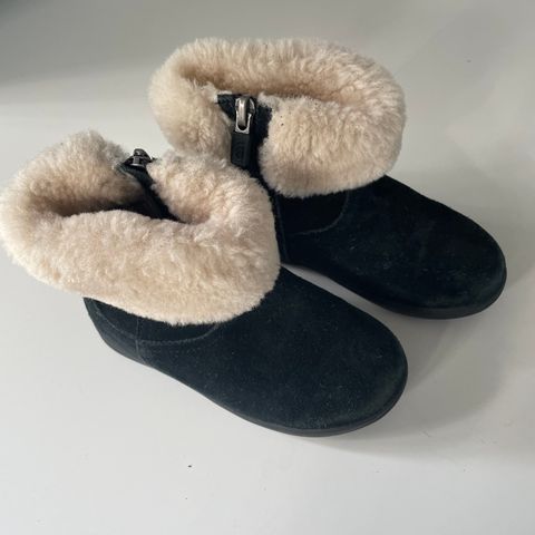 Uggs barnesko størrelse 27