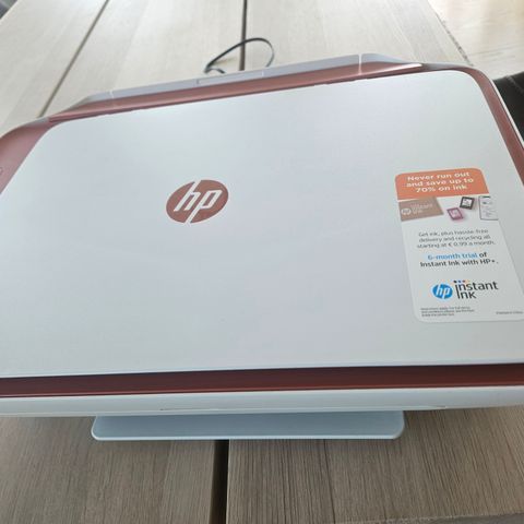 HP DeskJet 2723e skriver gis birt mot henting