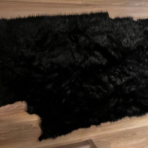 Faux fur svart høy kvalitet selges!