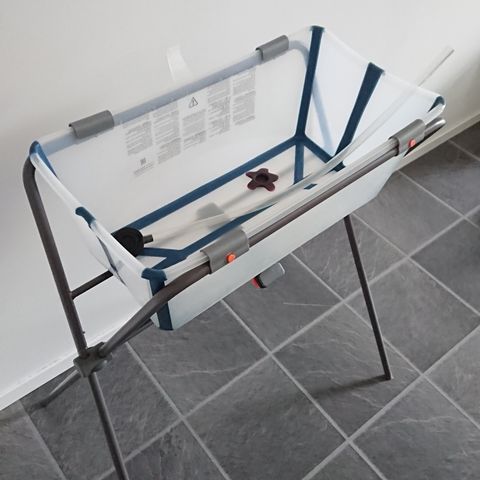 Stokke Flexi Bath Badebalje med Stativ