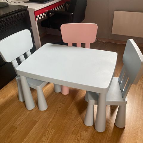 IKEA Mammut bord + 3 stoler