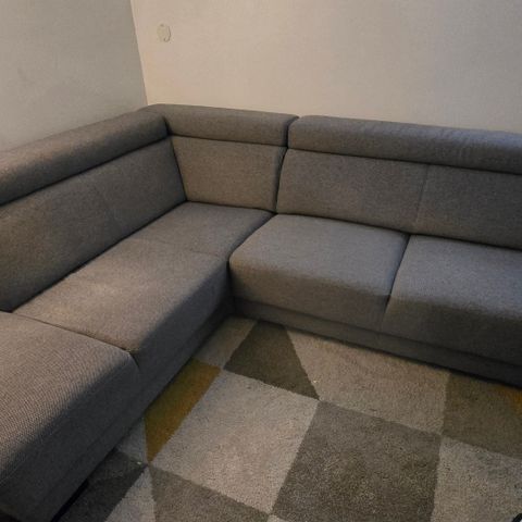 Hjørnesofa med mulighet for å trekke ut ene delen | 2.80 x 225 x 90