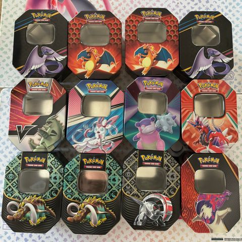 Pokemon mini tins, stacking tins & vanlige tins selges (ingen kort)