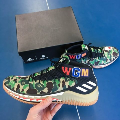 BAPE x ADIDAS Dame 4 EU46