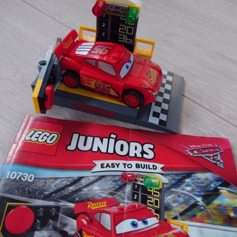 Komplett Lego Junior biler sett med Lynet McQueen