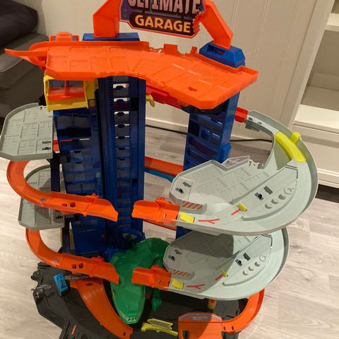 Hot Wheels Ultimate Garage