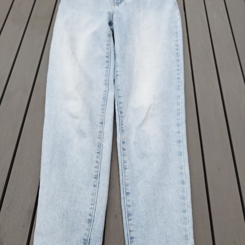 Levis W25 L27