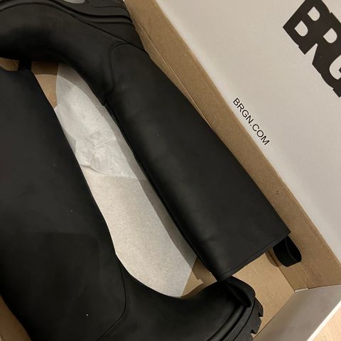 BRGN boots