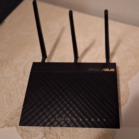 ASUS-Gigabit router RT-AC66U