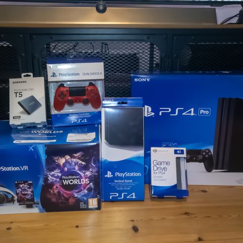 Playstation 4 Pro 1TB +4TB +500GB SSD, Vertical Stand, PlayStation VR Worlds, ++