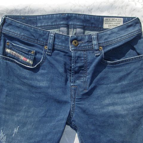 Diesel Zatiny ORN18_stretch jeans str W26 L30 (målt ca w28 L31) nesten som ny