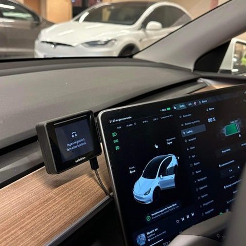 Safedrive holder til Tesla