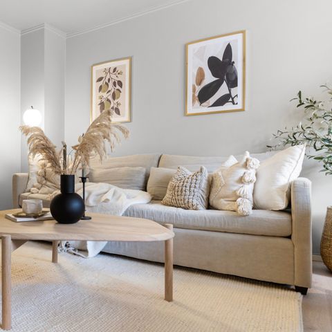 Beige lin-sofa med helt nytt stoff - RESERVERT